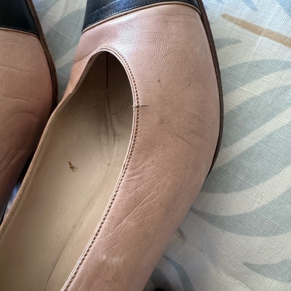 Preloved condition Chanel classic pumps. Sz38 - Picture 2 of 6